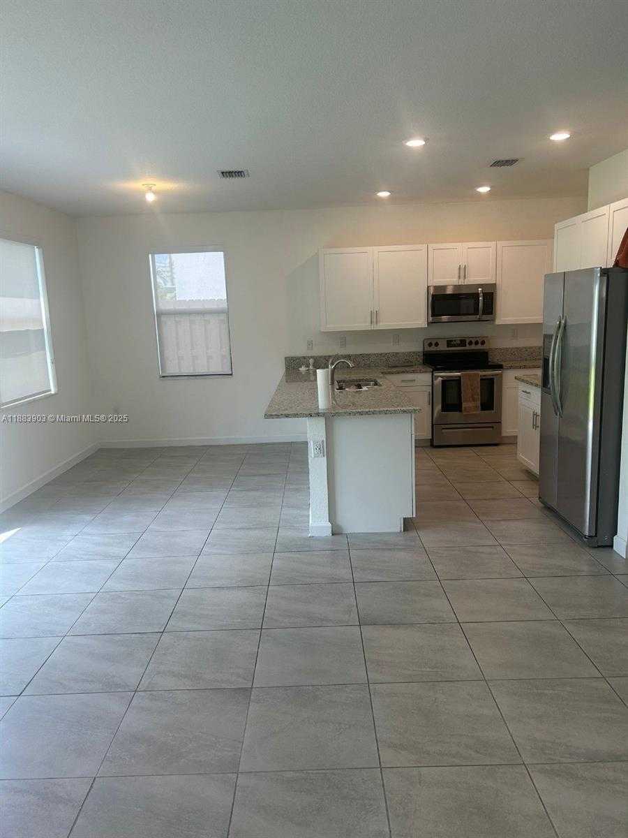 Small Image of 20828 NORTH EAST 2ND CT, Miami Number 7