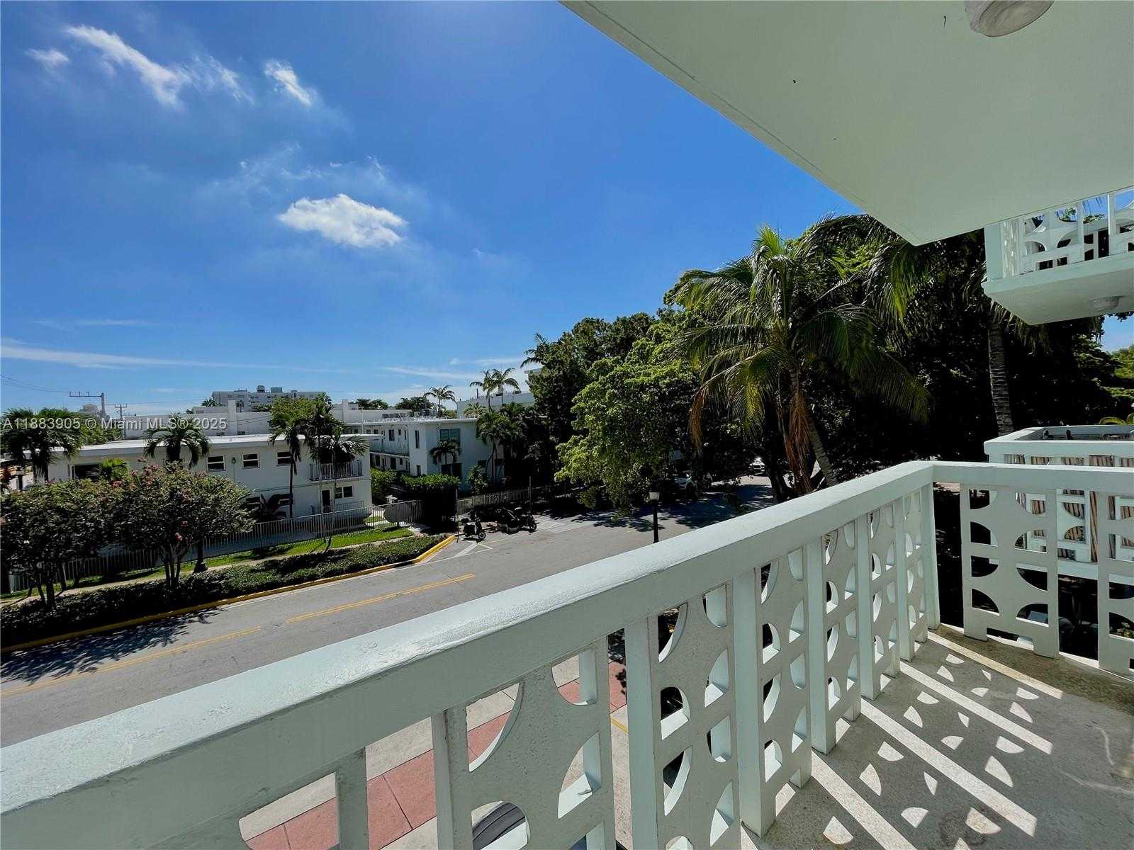 Small Image of 1100 11TH ST #302, Miami Beach Number 11