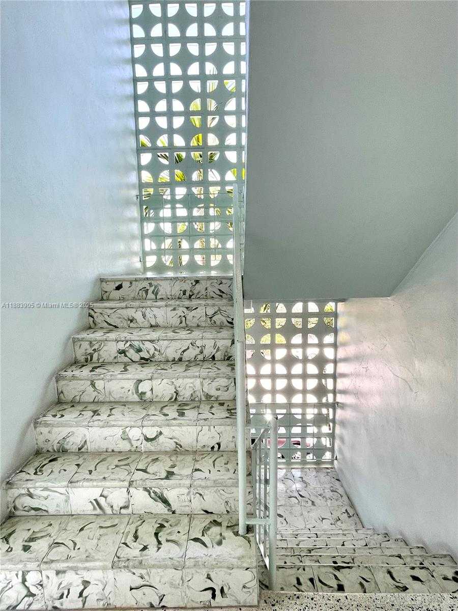 Small Image of 1100 11TH ST #302, Miami Beach Number 13