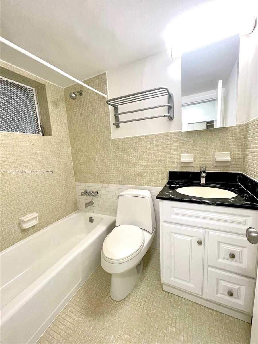 Small Image of 1100 11TH ST #302, Miami Beach Number 8