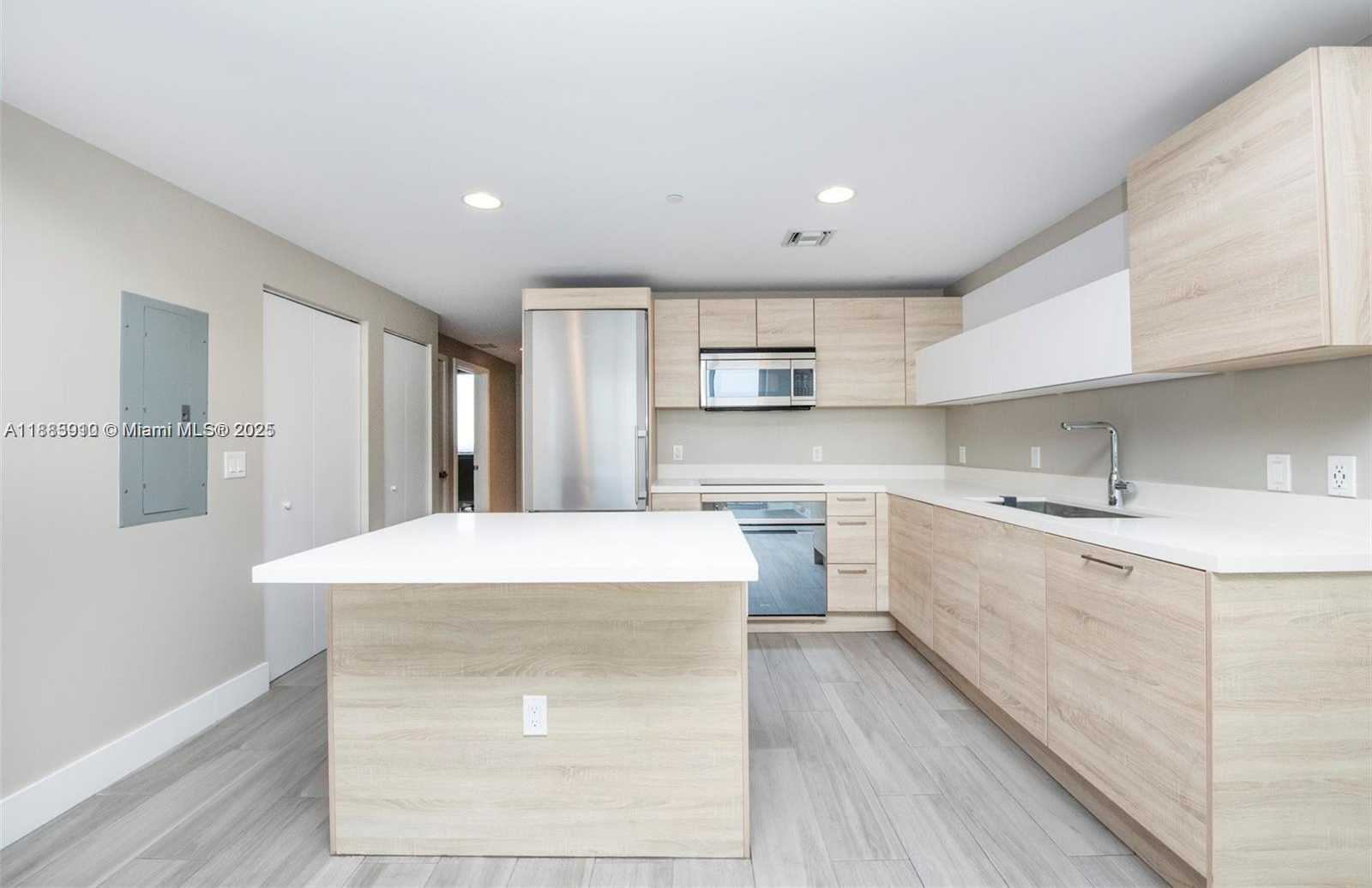 Small Image of 16385 BISCAYNE BLVD #2616, North Miami Beach Number 11