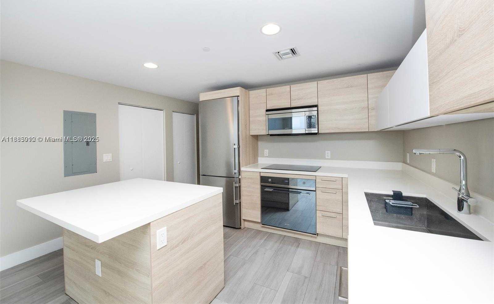 Small Image of 16385 BISCAYNE BLVD #2616, North Miami Beach Number 12