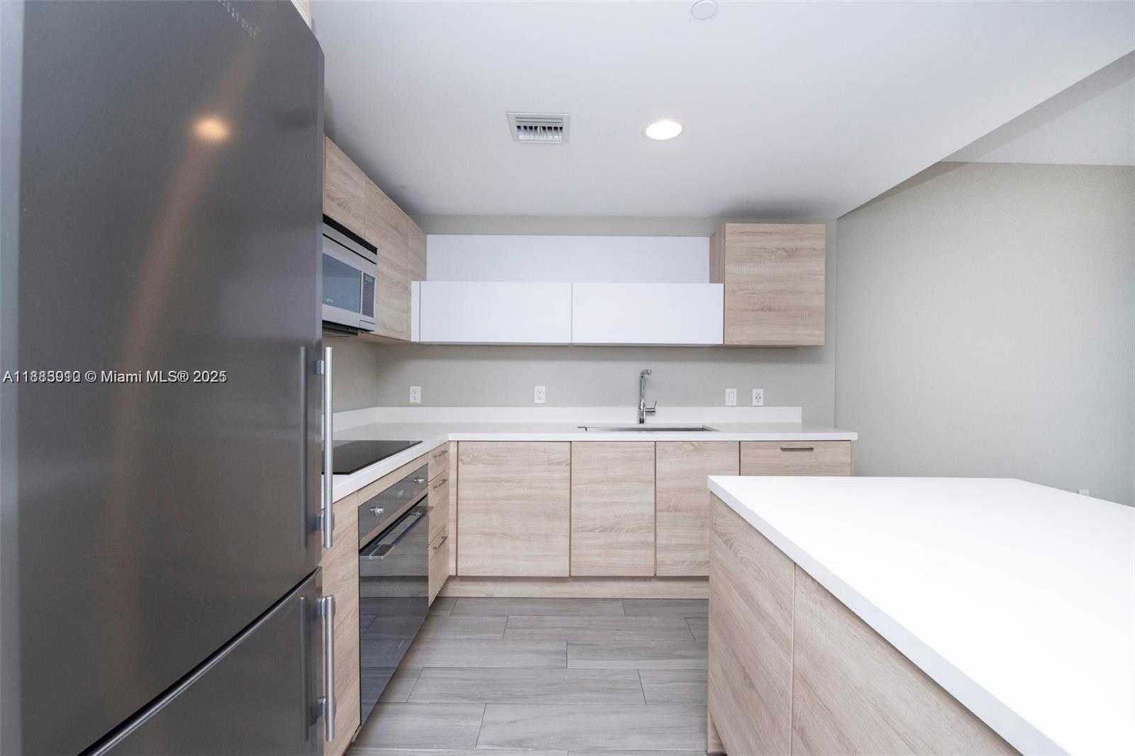 Small Image of 16385 BISCAYNE BLVD #2616, North Miami Beach Number 13