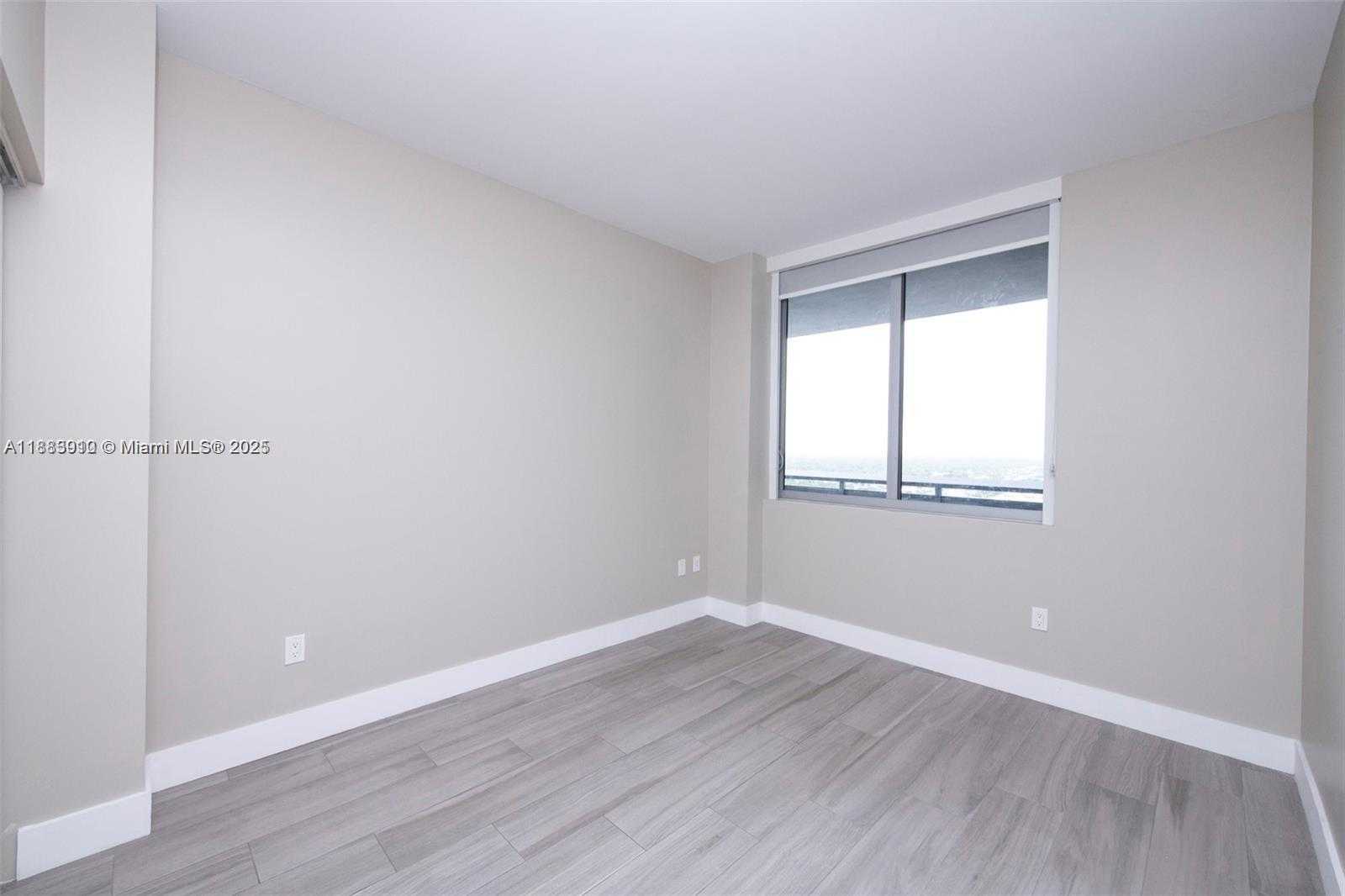 Small Image of 16385 BISCAYNE BLVD #2616, North Miami Beach Number 21