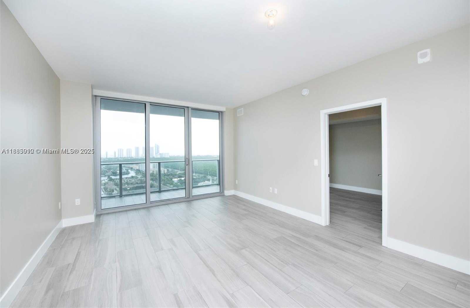 Small Image of 16385 BISCAYNE BLVD #2616, North Miami Beach Number 6