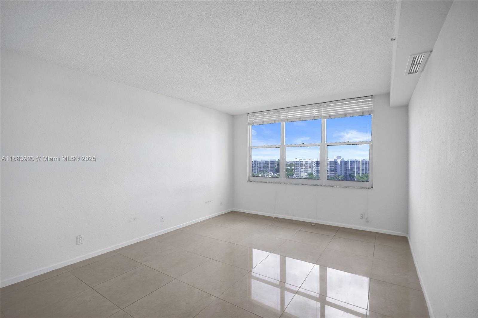 Small Image of 2501 SOUTH OCEAN DR #928, Hollywood Number 14