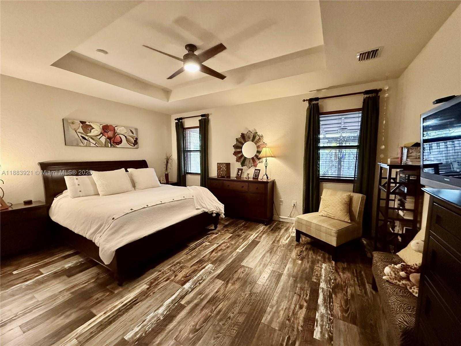 Small Image of 11922 SOUTH WEST 154TH PATH, Miami Number 14