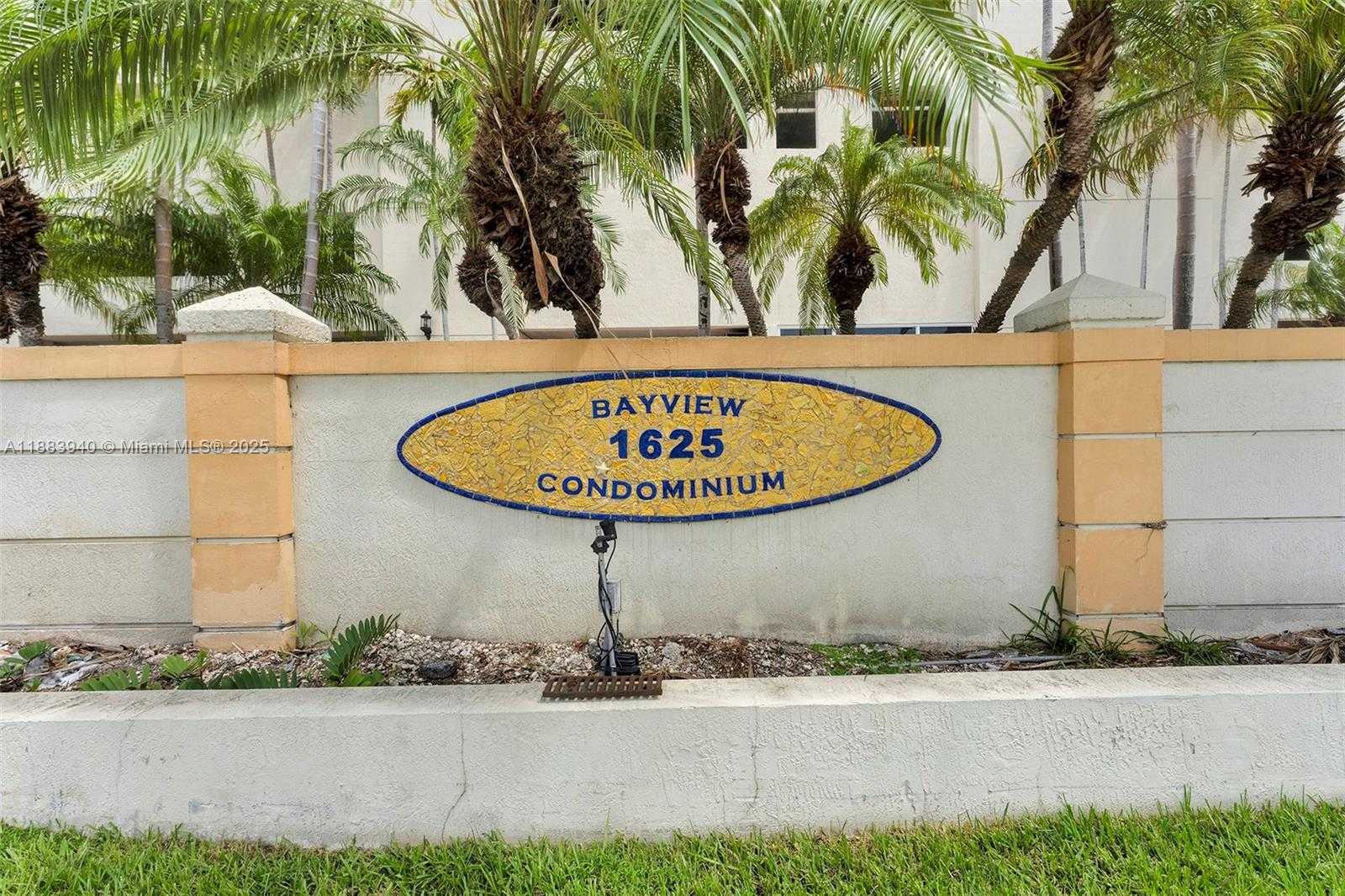 Small Image of 1625 KENNEDY CSWY #704D, North Bay Village Number 28