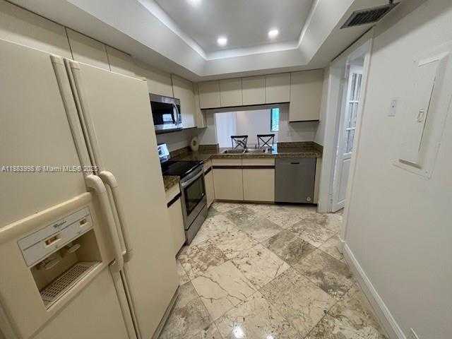 Small Image of 520 BRICKELL KEY DR #A712, Miami Number 5