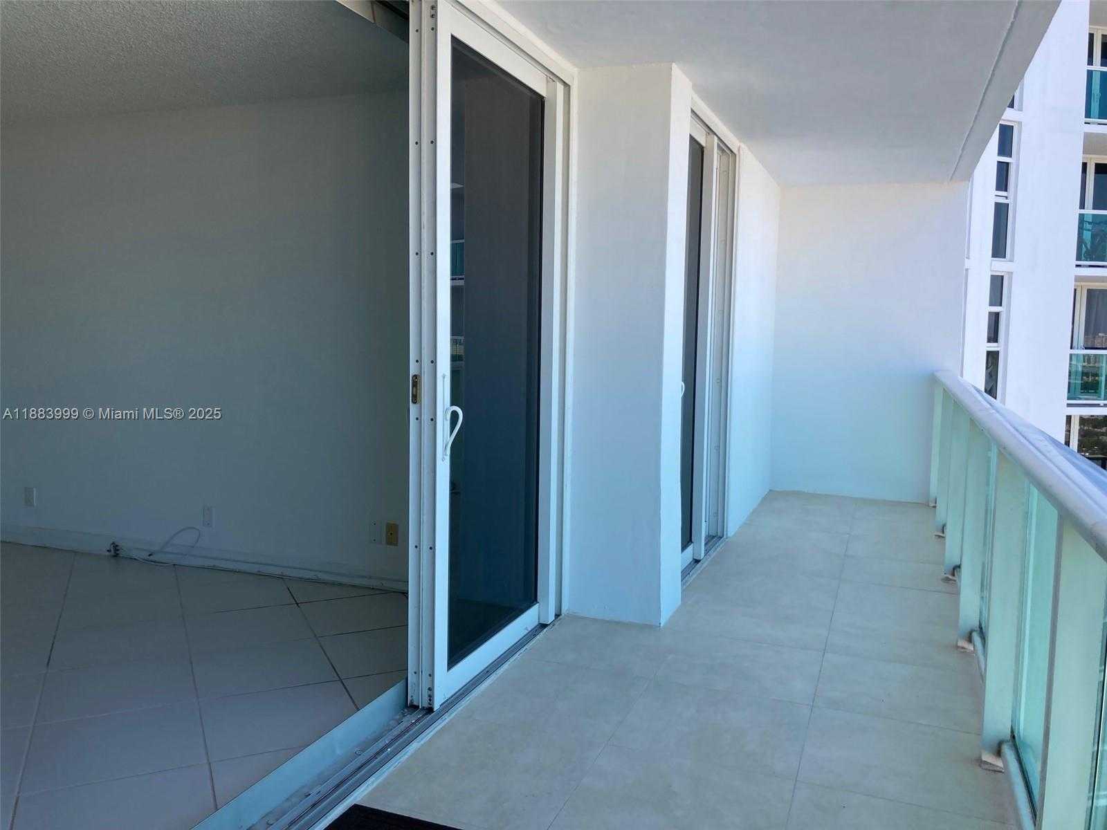 Small Image of 100 BAYVIEW DR #1902, Sunny Isles Beach Number 7