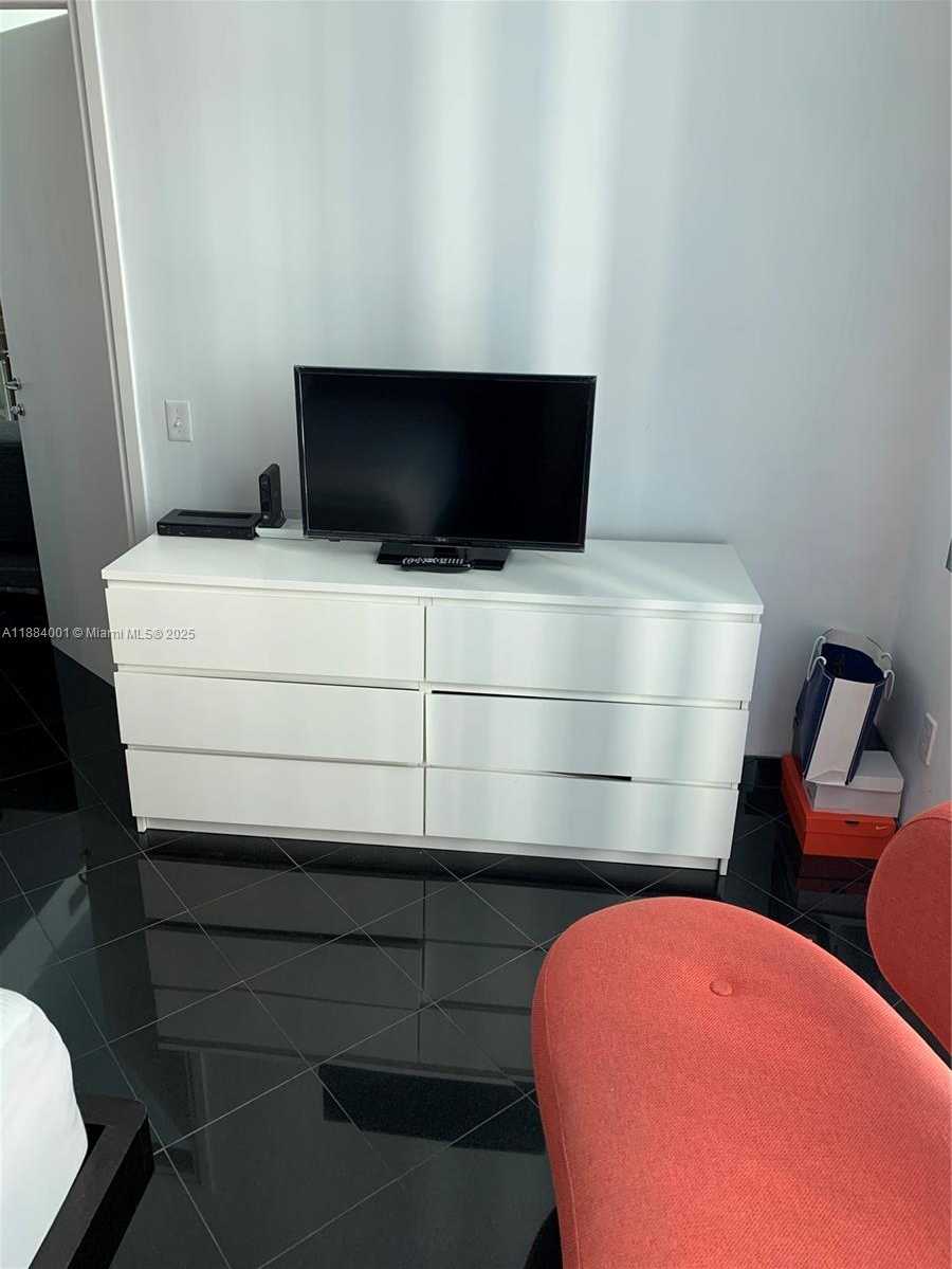 Small Image of 300 SOUTH BISCAYNE BLVD #1603, Miami Number 8
