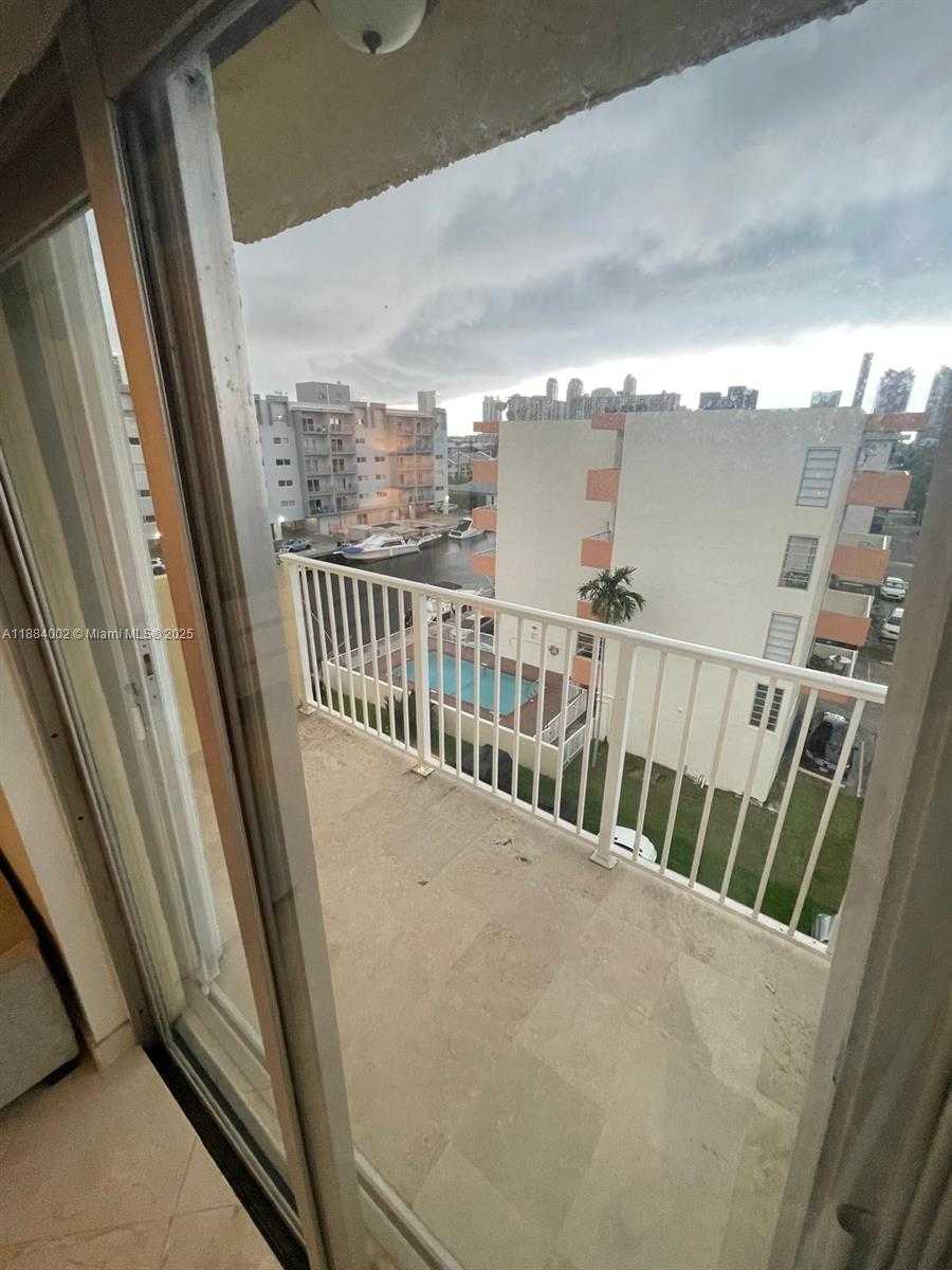 Small Image of 3545 NORTH EAST 167TH ST #506, North Miami Beach Number 18