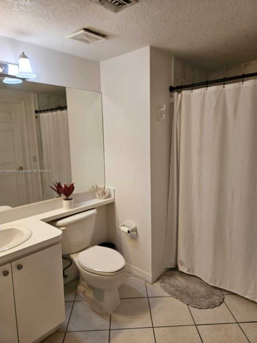 Small Image of 3500 CORAL WAY #704, Miami Number 14