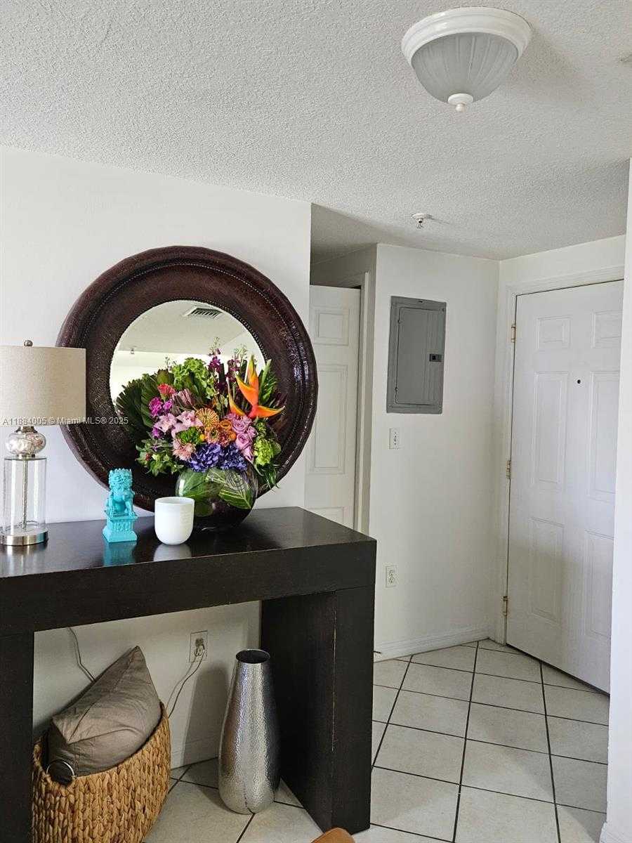 Small Image of 3500 CORAL WAY #704, Miami Number 15