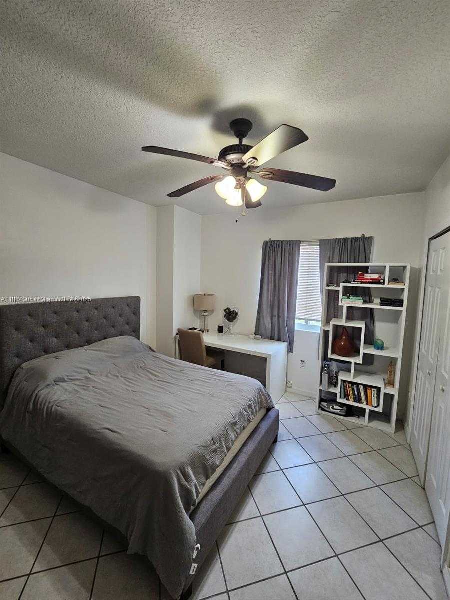 Small Image of 3500 CORAL WAY #704, Miami Number 17