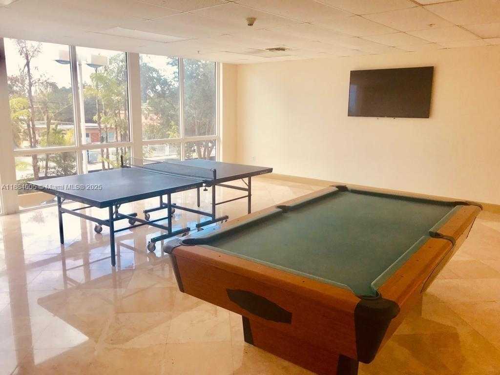 Small Image of 3500 CORAL WAY #704, Miami Number 4