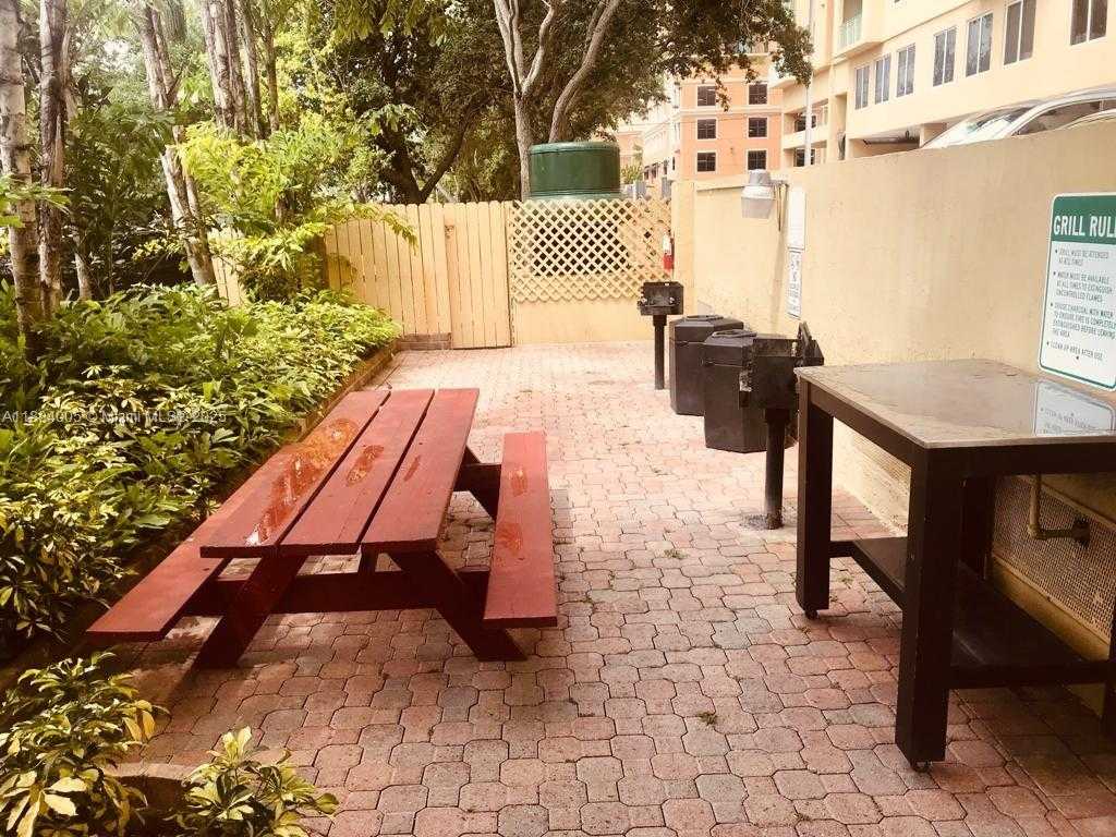 Small Image of 3500 CORAL WAY #704, Miami Number 9
