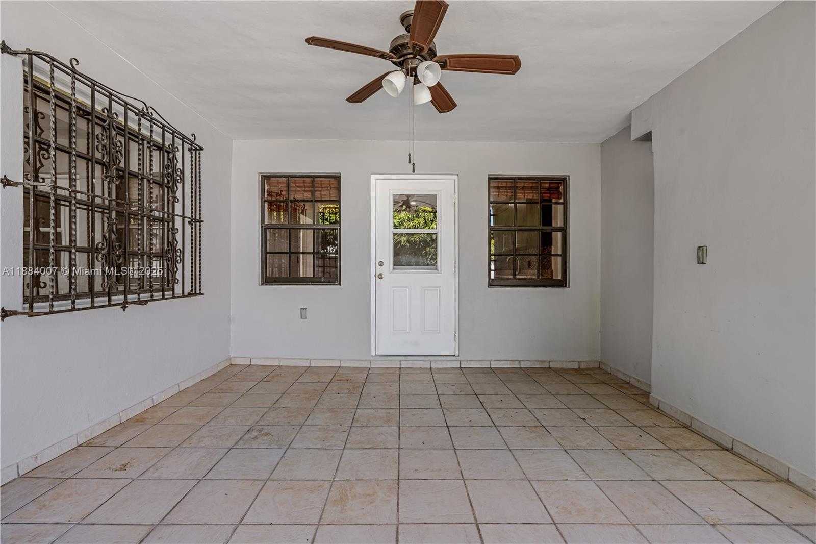 Small Image of 1231 WEST 60TH TER, Hialeah Number 14