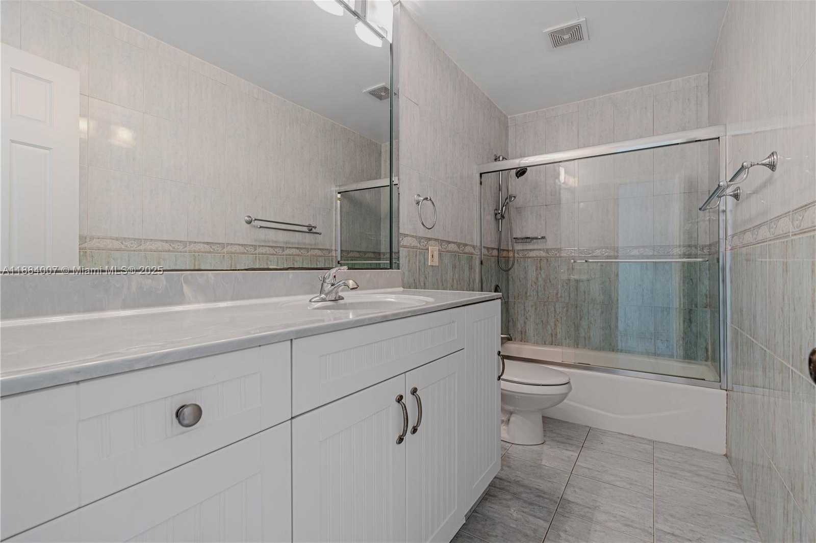 Small Image of 1231 WEST 60TH TER, Hialeah Number 21