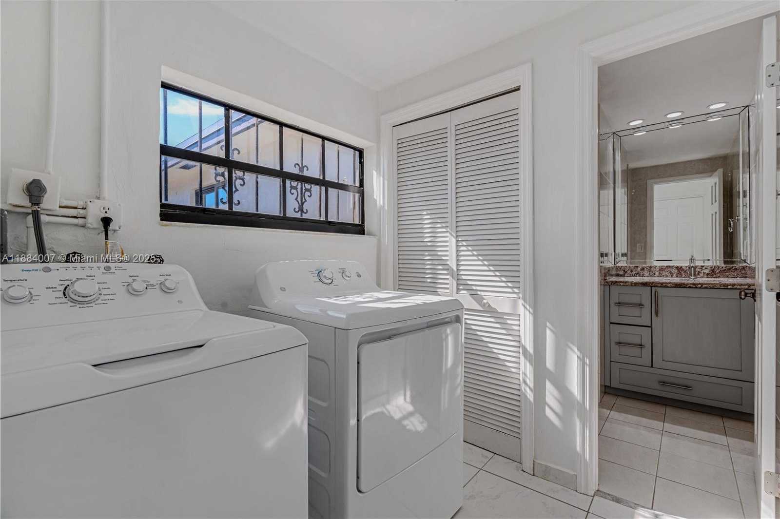 Small Image of 1231 WEST 60TH TER, Hialeah Number 22