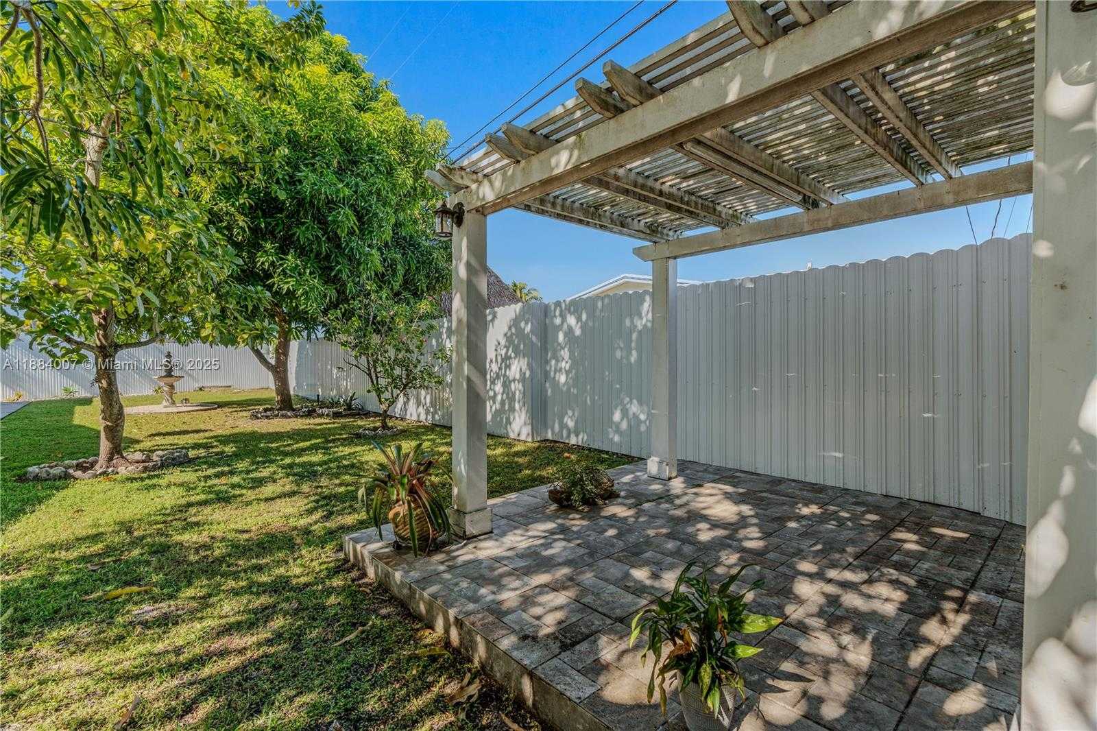 Small Image of 1231 WEST 60TH TER, Hialeah Number 25