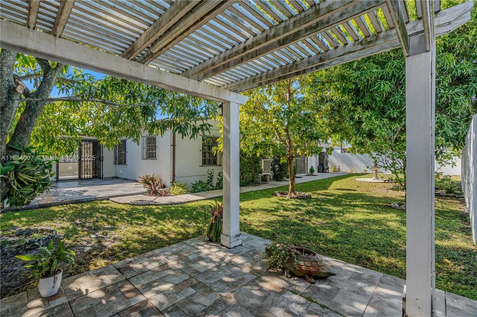 Small Image of 1231 WEST 60TH TER, Hialeah Number 26