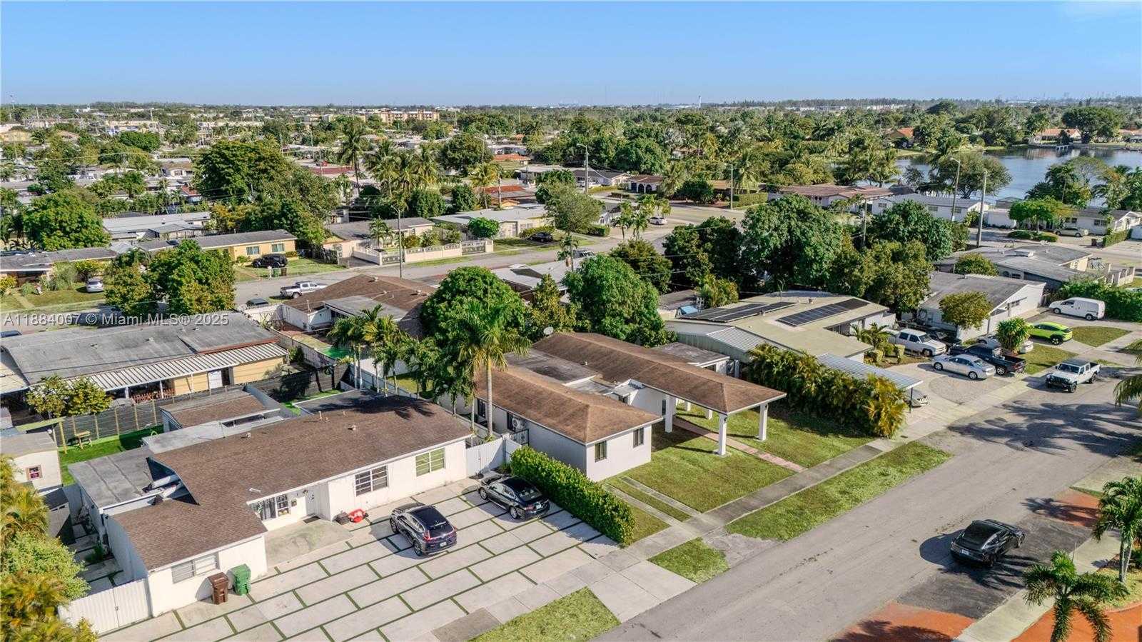 Small Image of 1231 WEST 60TH TER, Hialeah Number 32
