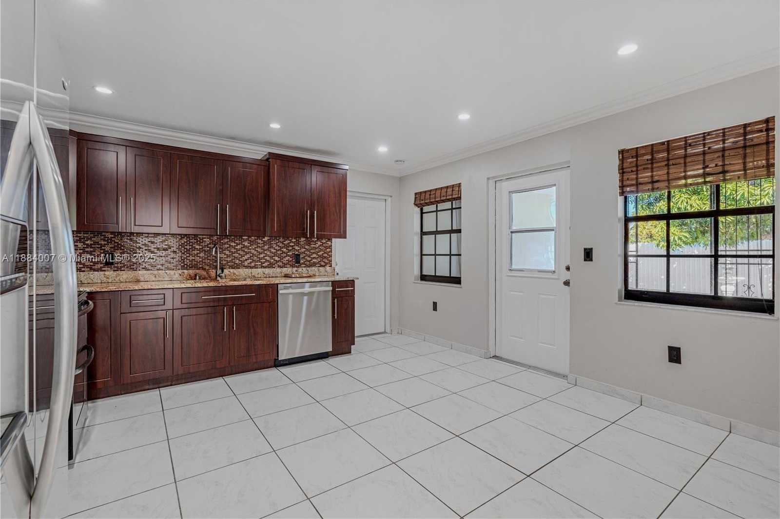 Small Image of 1231 WEST 60TH TER, Hialeah Number 7
