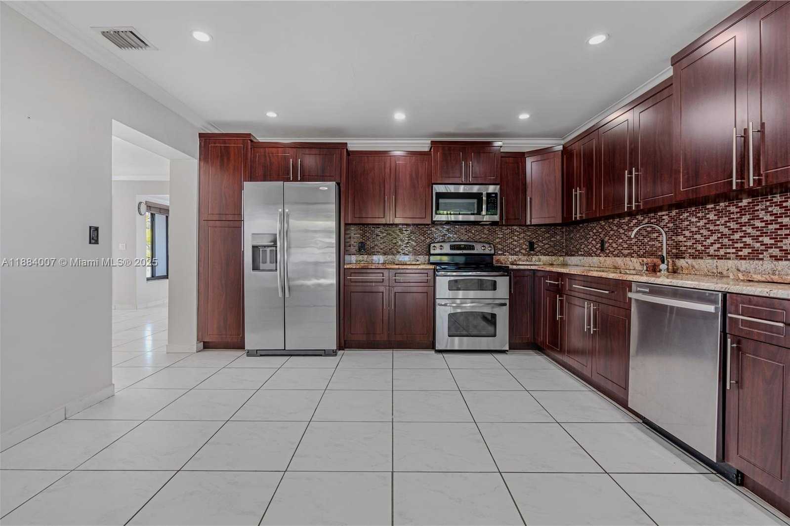 Small Image of 1231 WEST 60TH TER, Hialeah Number 8