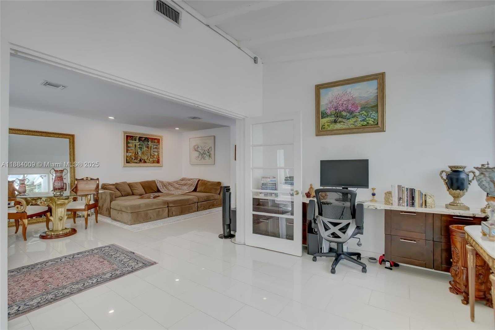 Small Image of 2601 NORTH EAST 11TH CT, Fort Lauderdale Number 12
