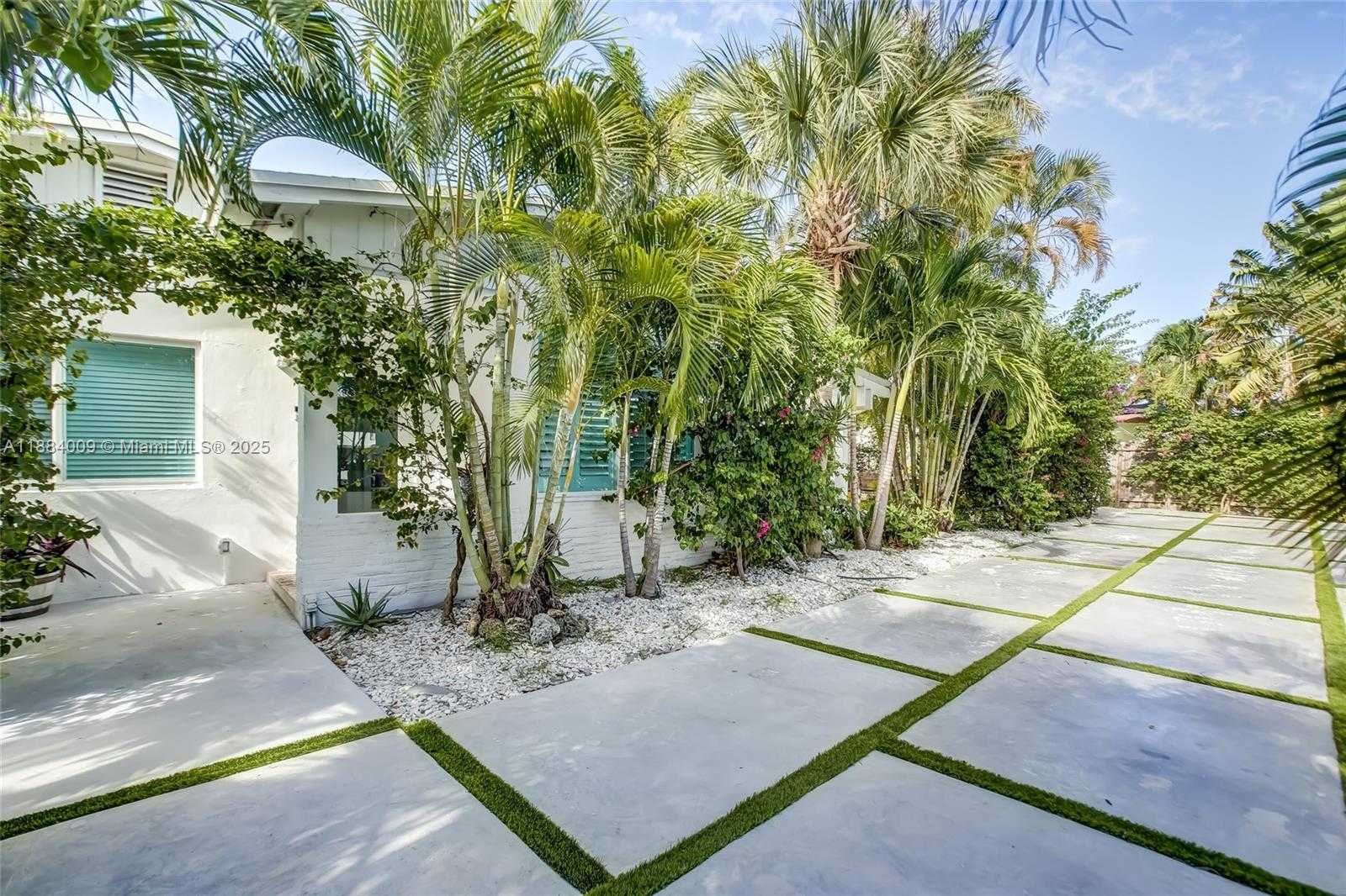 Small Image of 2601 NORTH EAST 11TH CT, Fort Lauderdale Number 3