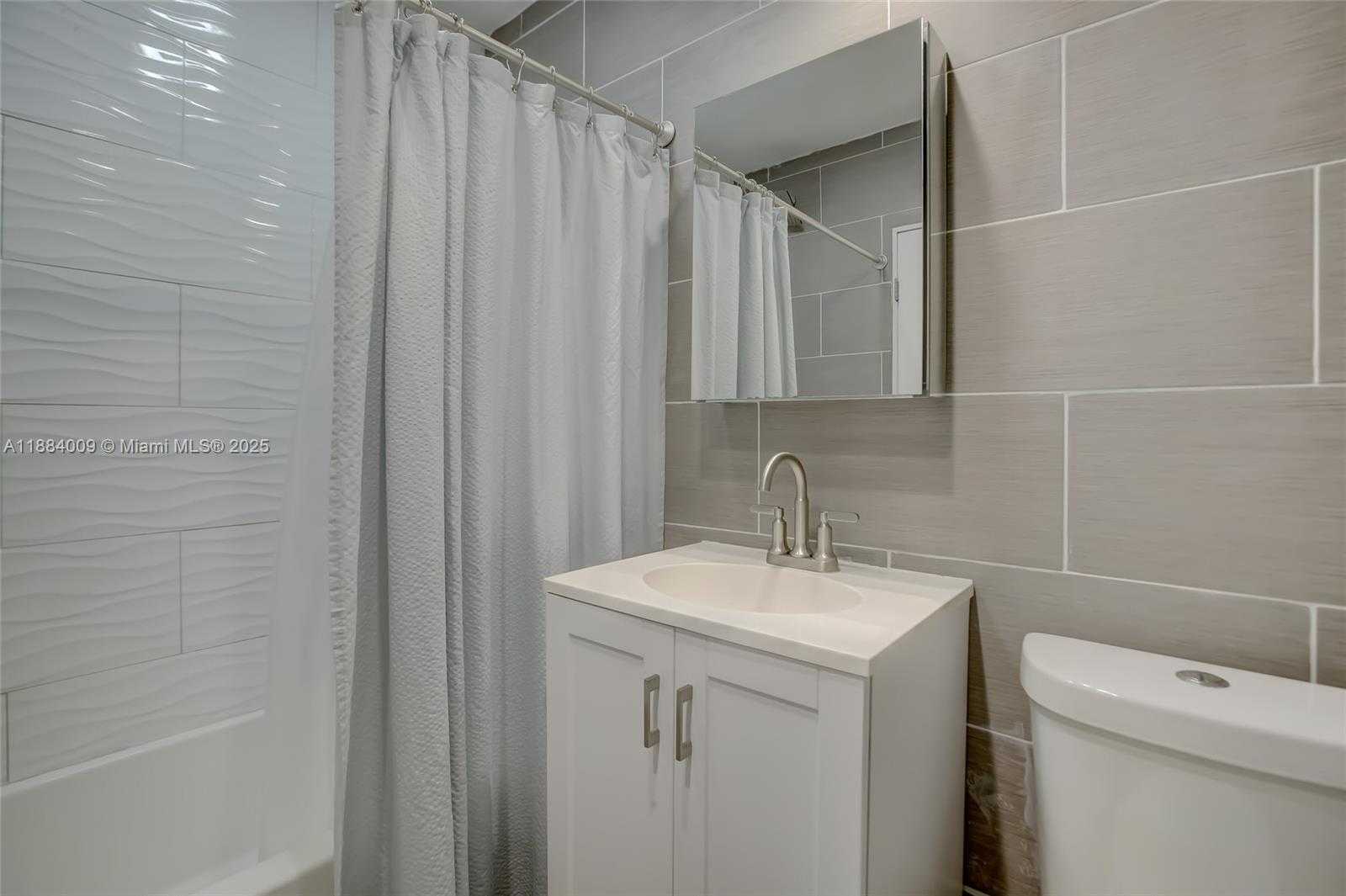 Small Image of 2601 NORTH EAST 11TH CT, Fort Lauderdale Number 32
