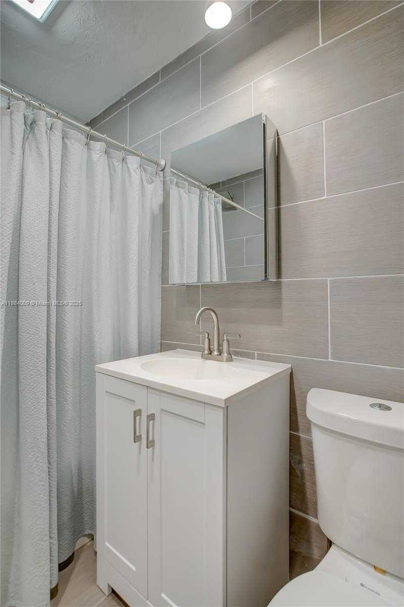 Small Image of 2601 NORTH EAST 11TH CT, Fort Lauderdale Number 34