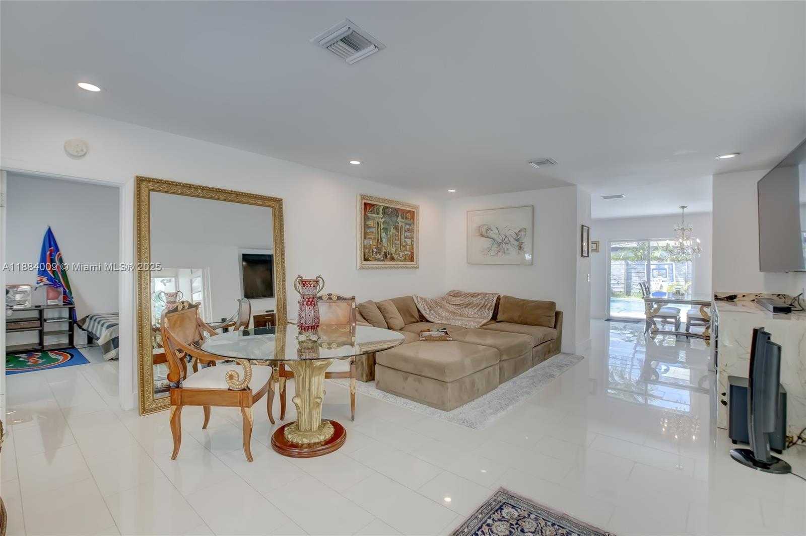 Small Image of 2601 NORTH EAST 11TH CT, Fort Lauderdale Number 5