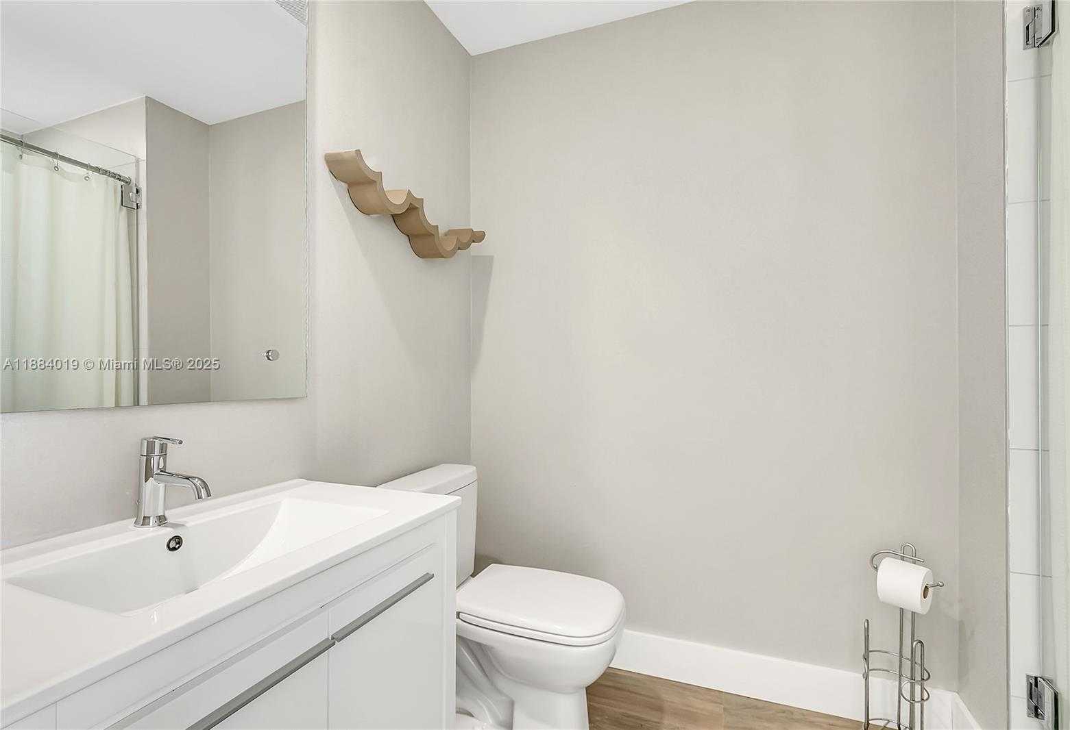 Small Image of 2900 NORTH EAST 7 AVE #4303, Miami Number 15