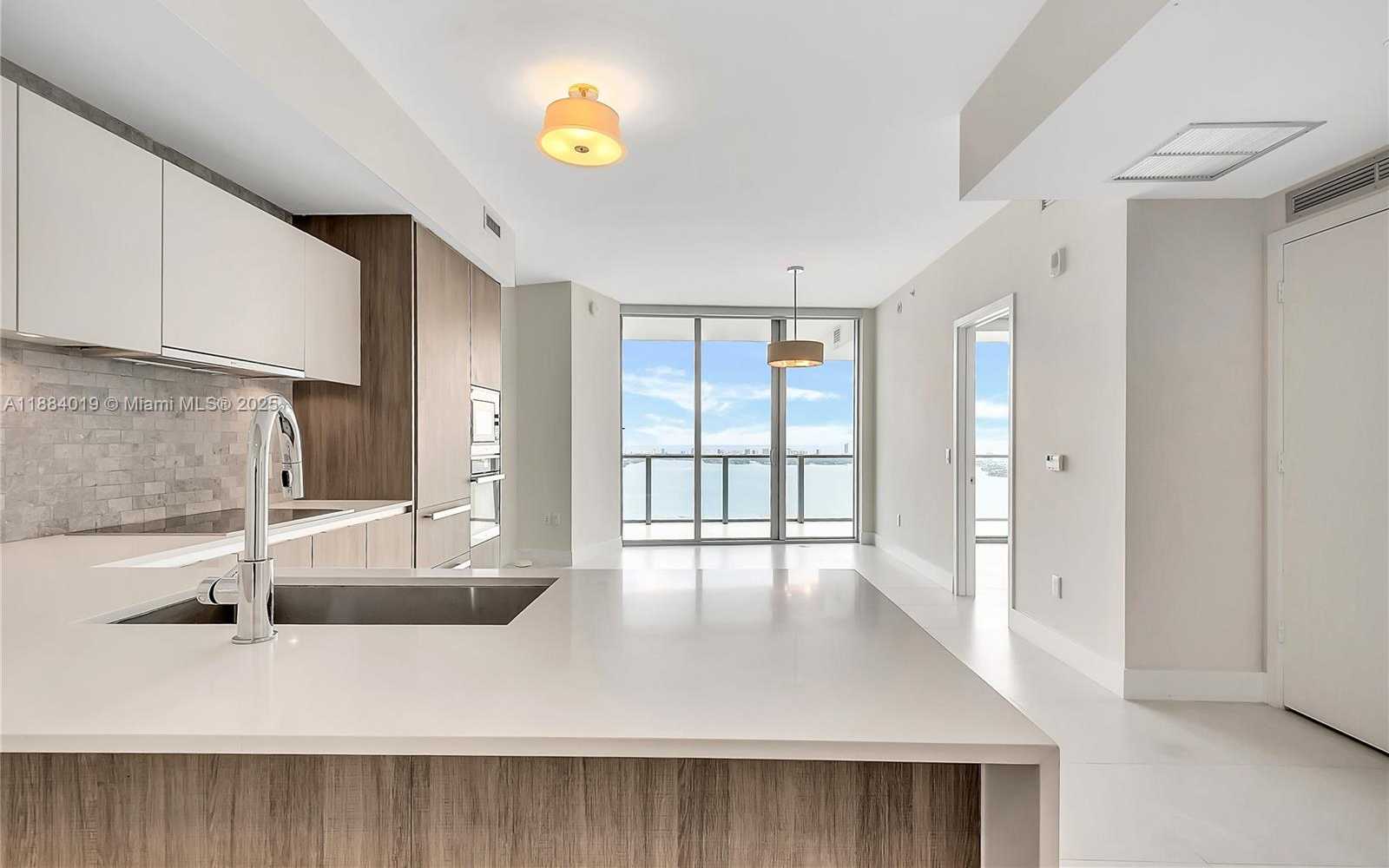 Small Image of 2900 NORTH EAST 7 AVE #4303, Miami Number 4