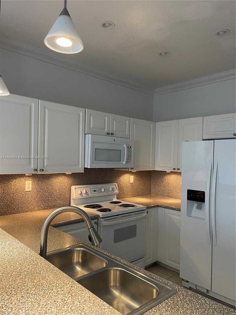 Small Image of 5430 NORTH WEST 107TH AVE #609, Doral Number 11