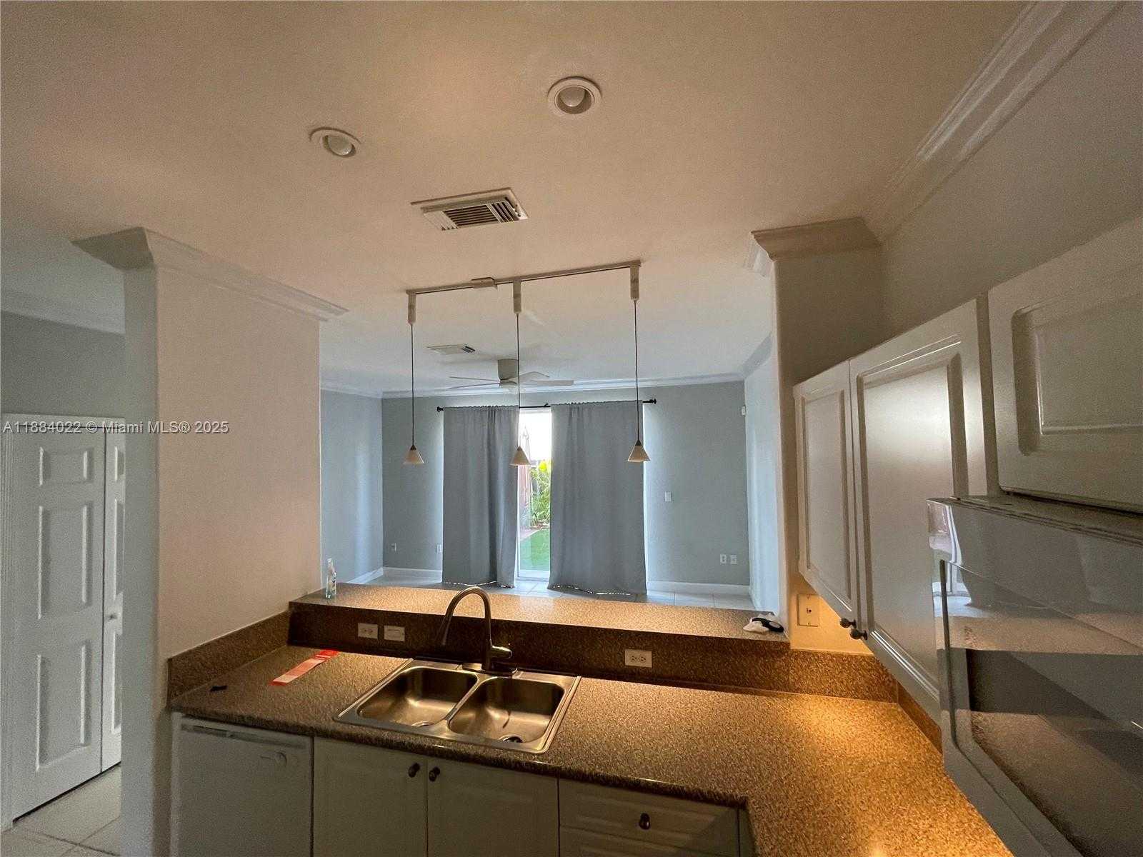 Small Image of 5430 NORTH WEST 107TH AVE #609, Doral Number 12