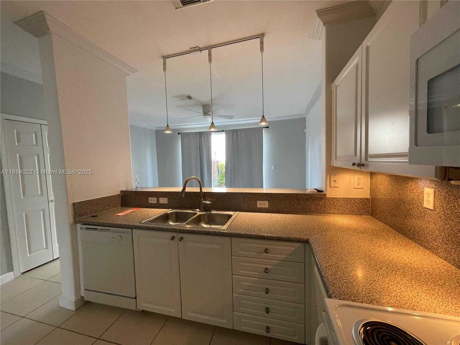 Small Image of 5430 NORTH WEST 107TH AVE #609, Doral Number 13
