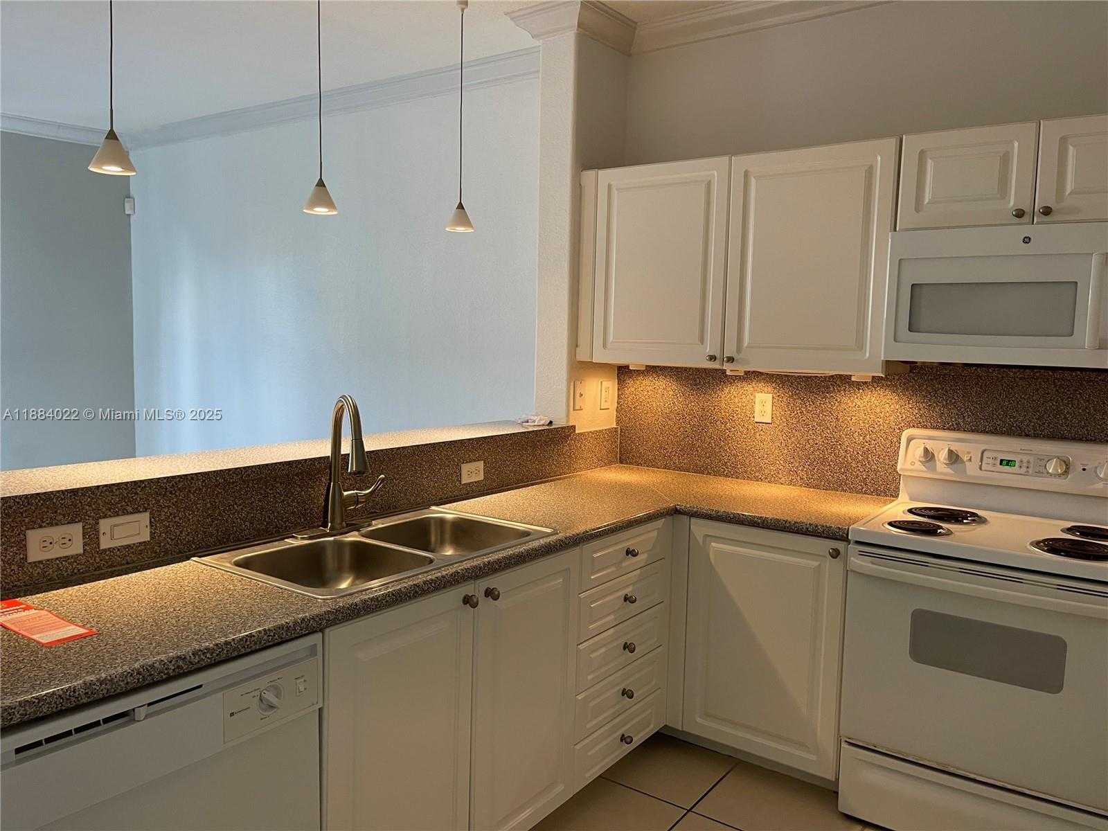 Small Image of 5430 NORTH WEST 107TH AVE #609, Doral Number 3