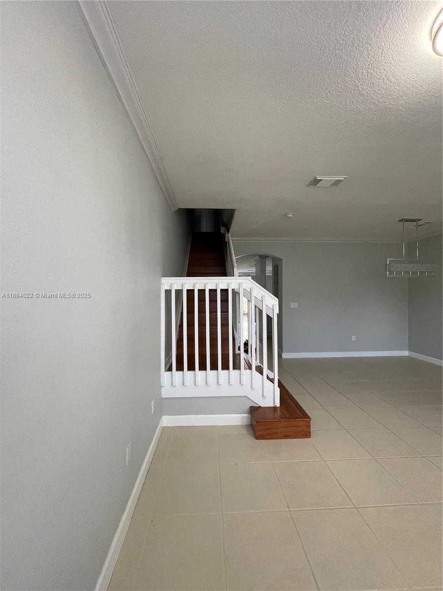Small Image of 5430 NORTH WEST 107TH AVE #609, Doral Number 34