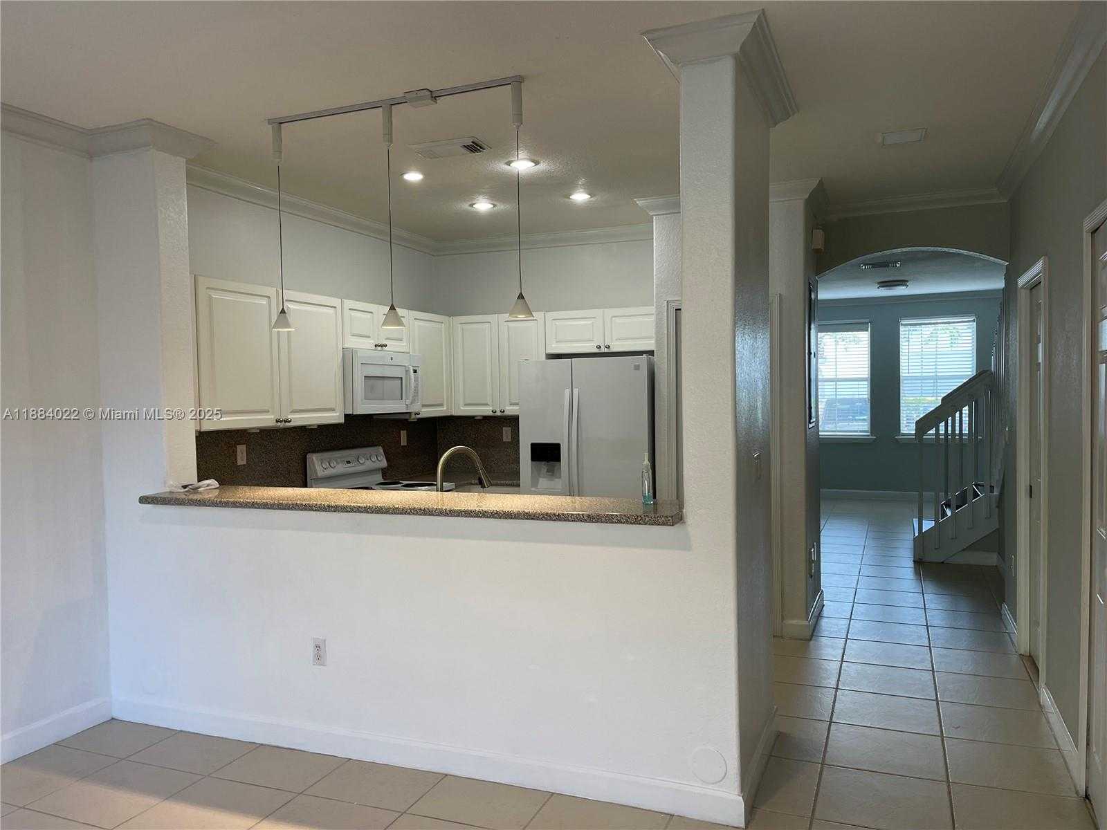 Small Image of 5430 NORTH WEST 107TH AVE #609, Doral Number 4