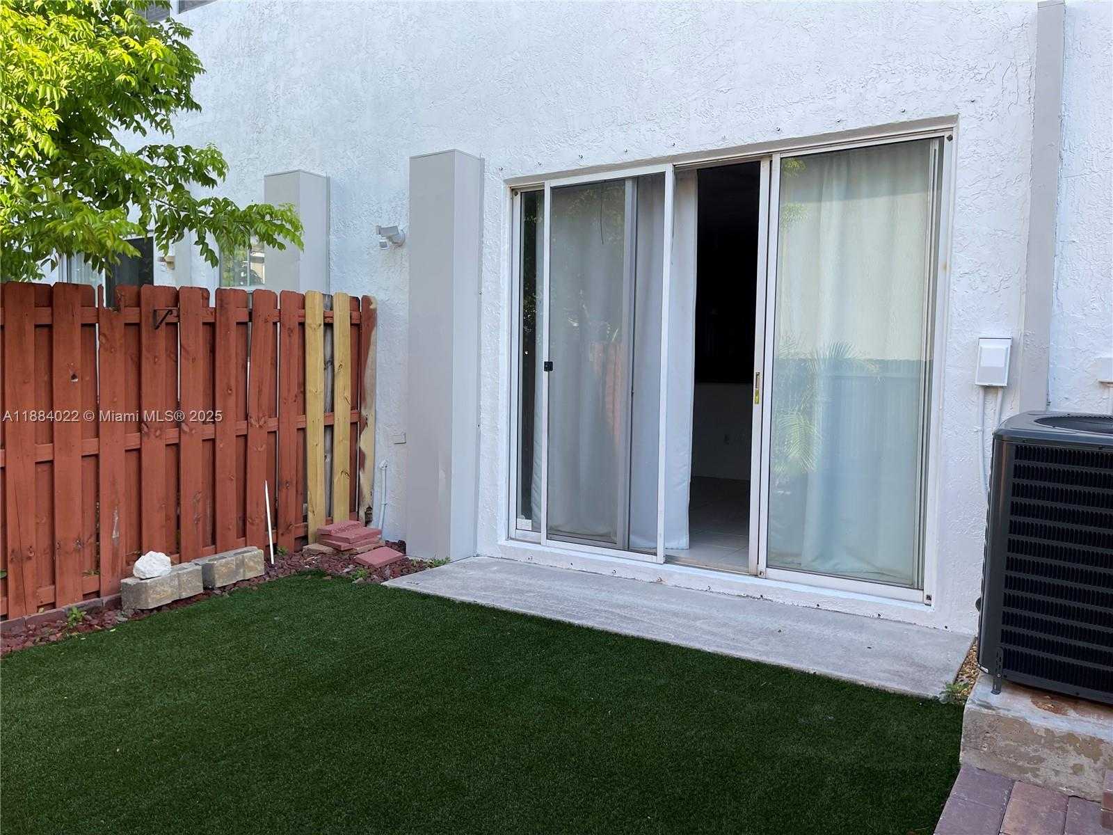 Small Image of 5430 NORTH WEST 107TH AVE #609, Doral Number 44