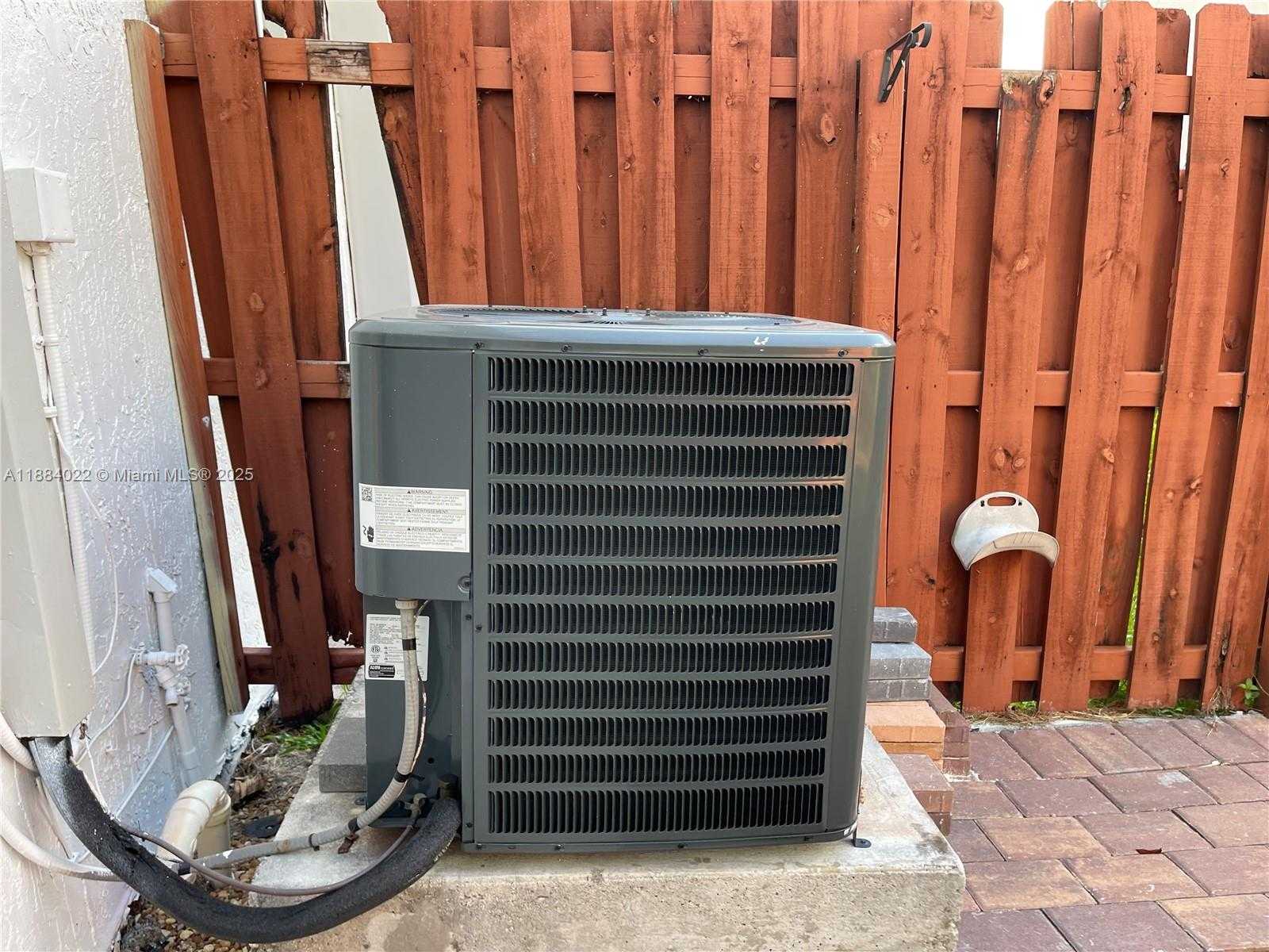 Small Image of 5430 NORTH WEST 107TH AVE #609, Doral Number 48