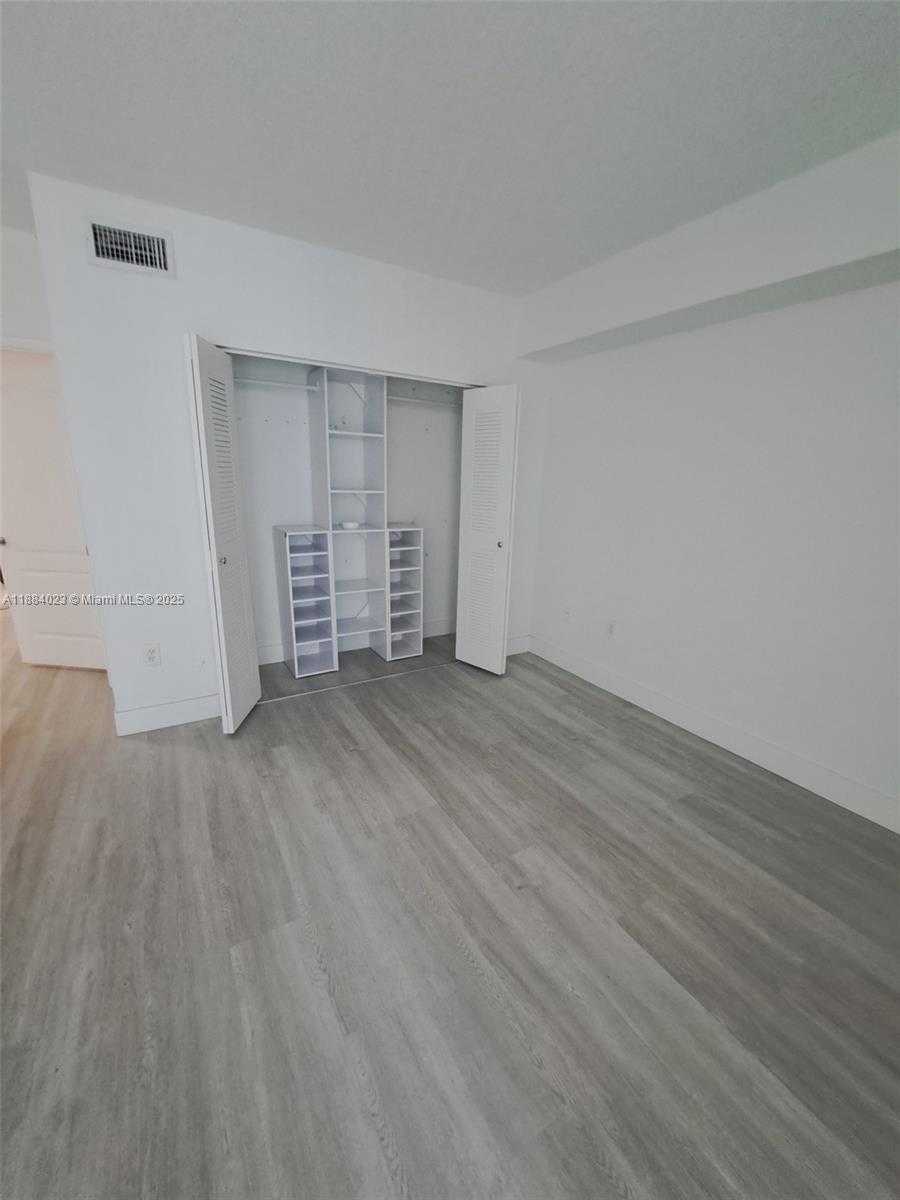 Small Image of 5091 NORTH WEST 7TH ST #1003, Miami Number 6