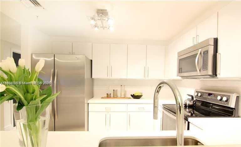 Small Image of 1250 SOUTH MIAMI AVE #901, Miami Number 3