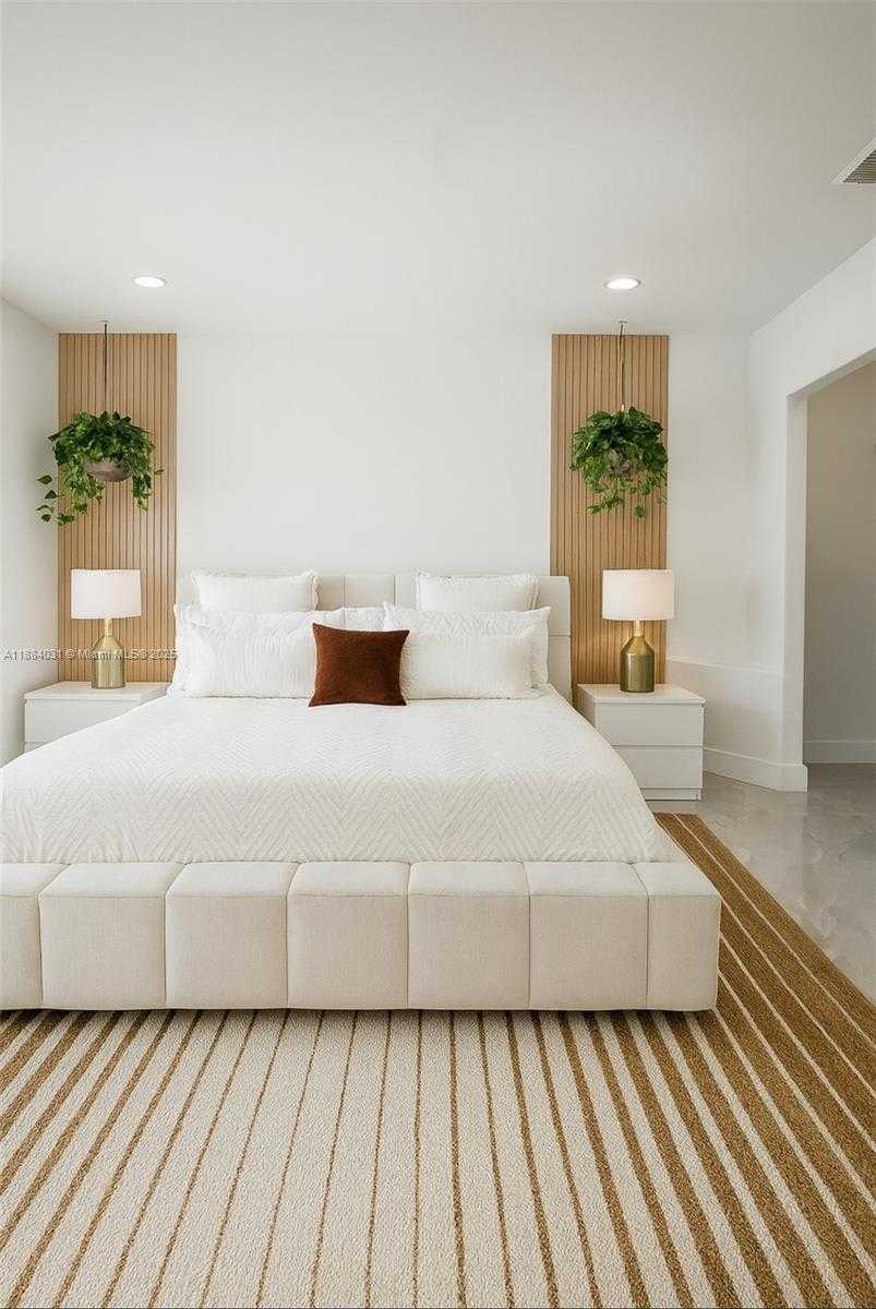 Small Image of 1435 GRANT ST #na, Hollywood Number 11