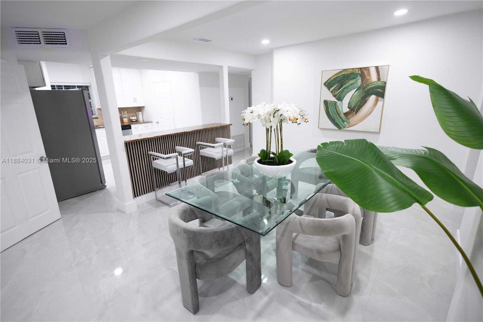 Small Image of 1435 GRANT ST #na, Hollywood Number 4
