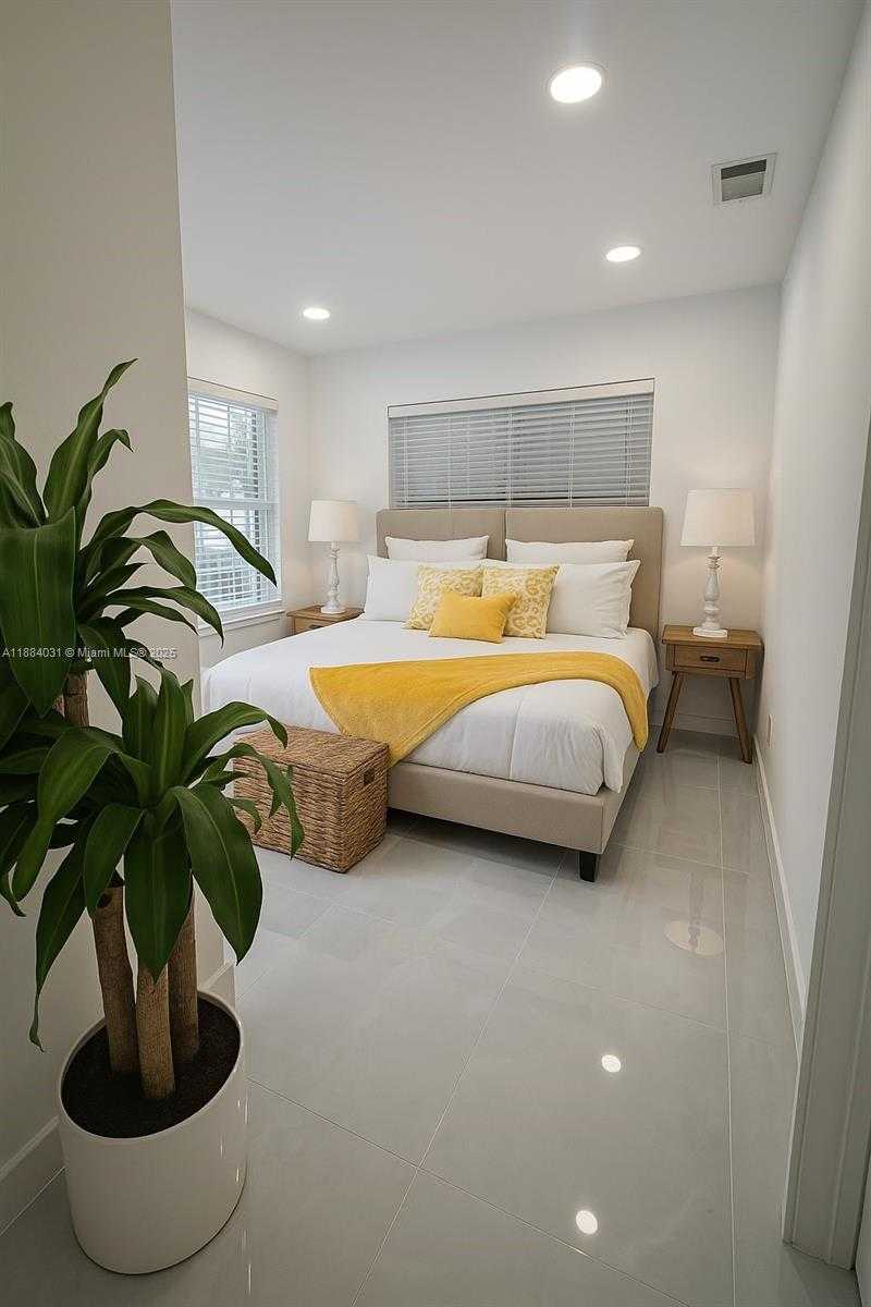Small Image of 1435 GRANT ST #na, Hollywood Number 6