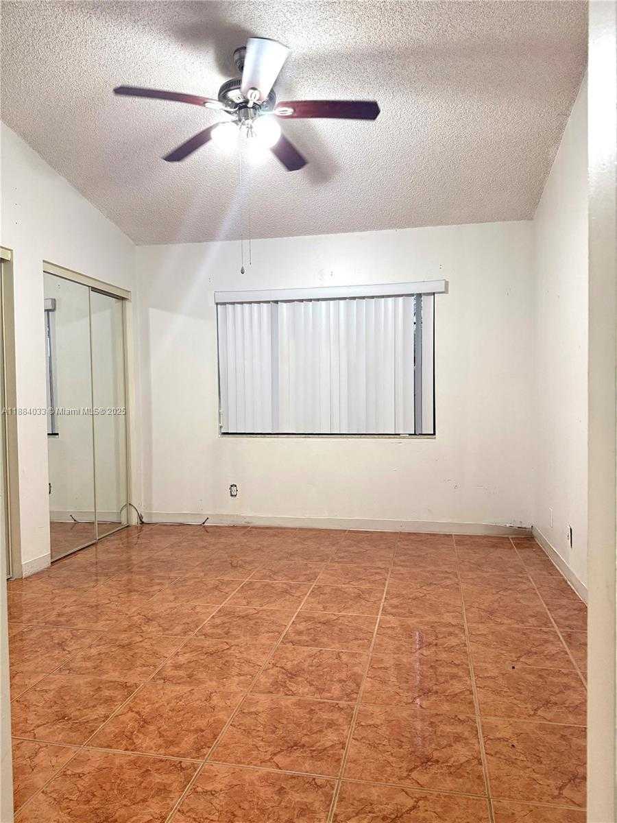 Small Image of 6018 NORTH WEST 172ND TERR CIR, Hialeah Number 11